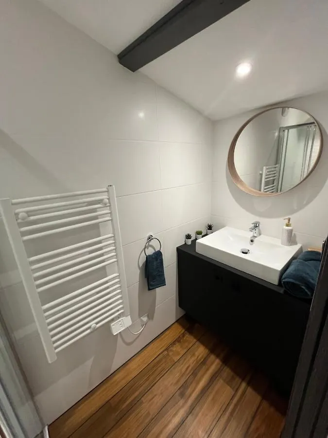 Chez Vins Et Jul Apartment Villieu-Loyes-Mollon France